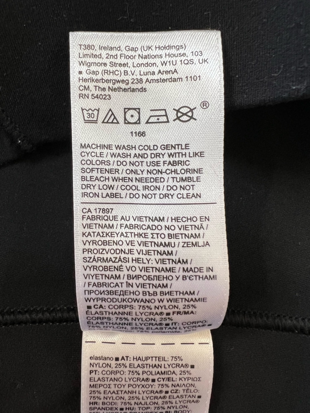 Athleta Salutation Stash High Rise 5" Athleta Bike Shorts in Black, size XS - Picture 8 of 12